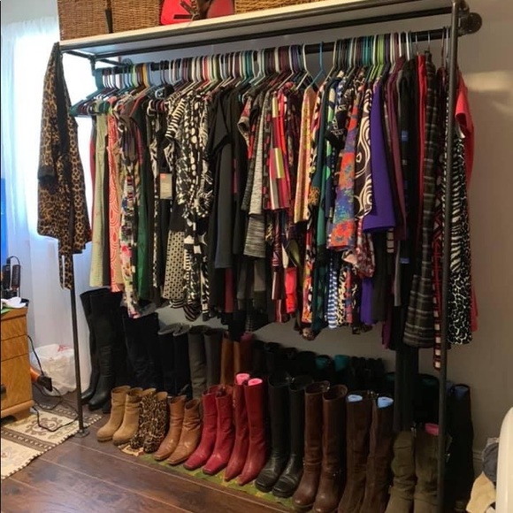 Posh Ambassador - Lynn T. - Picture 1 of 9